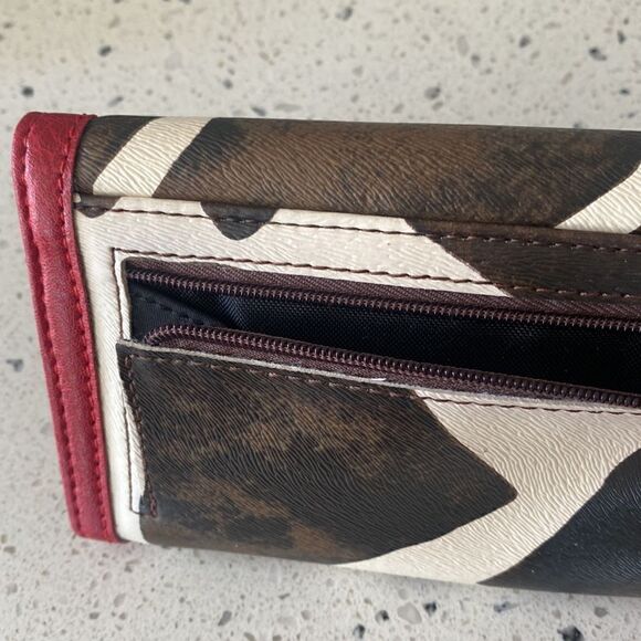 Fashion Women’s Wallet Vegan Leather Synthetic Cow Printed  Red Trim New - Picture 8 of 9